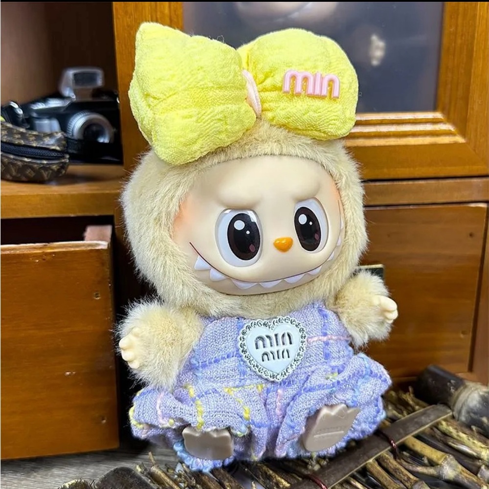 Labubu Outfit (Doll not included)